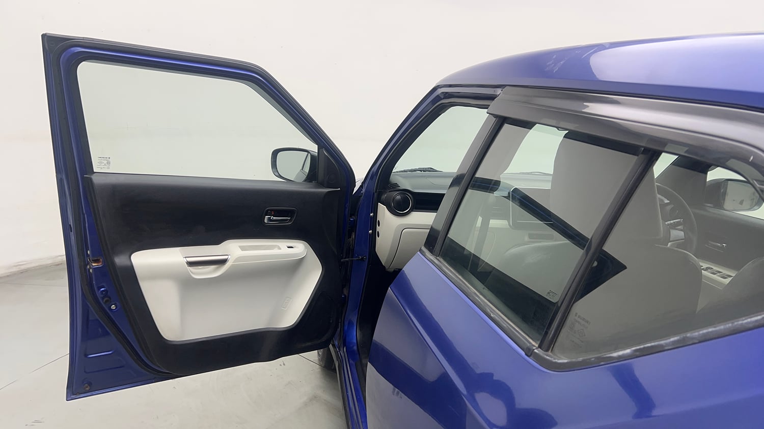 Used 2017 Maruti Suzuki Ignis Alpha 1.2 MT Petrol Manual interior LEFT FRONT DOOR OPEN VIEW