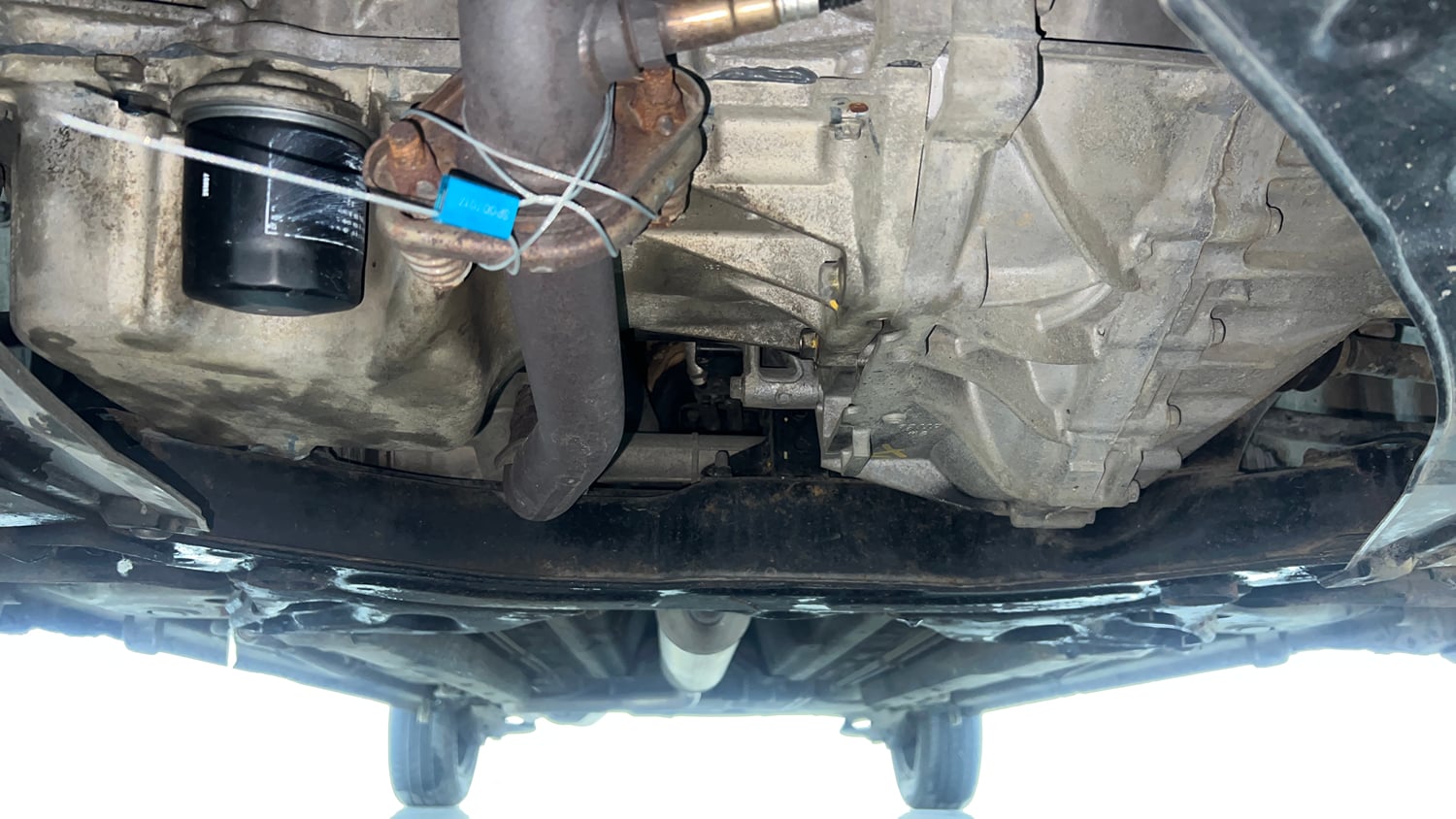 Used 2015 Maruti Suzuki Ertiga Vxi Petrol Manual extra FRONT LEFT UNDERBODY VIEW