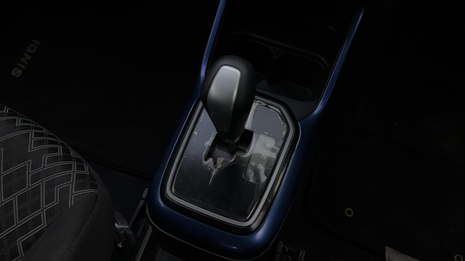 Used 2023 Maruti Suzuki Ignis Zeta 1.2 AMT Petrol Automatic interior GEAR  KNOB VIEW