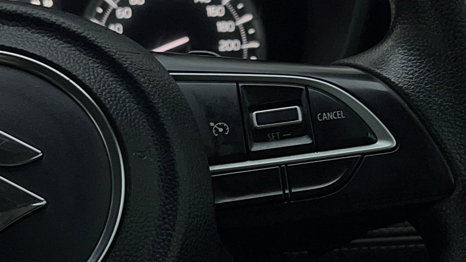 Used 2023 Maruti Suzuki Grand Vitara Zeta Smart Hybrid AT Petrol Automatic top_features Cruise control