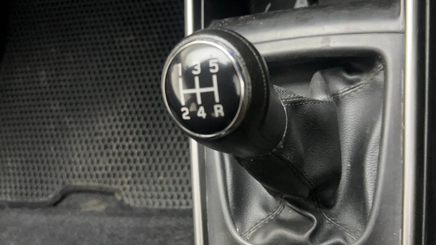 Used 2019 Maruti Suzuki Baleno Delta Petrol Manual interior GEAR  KNOB VIEW