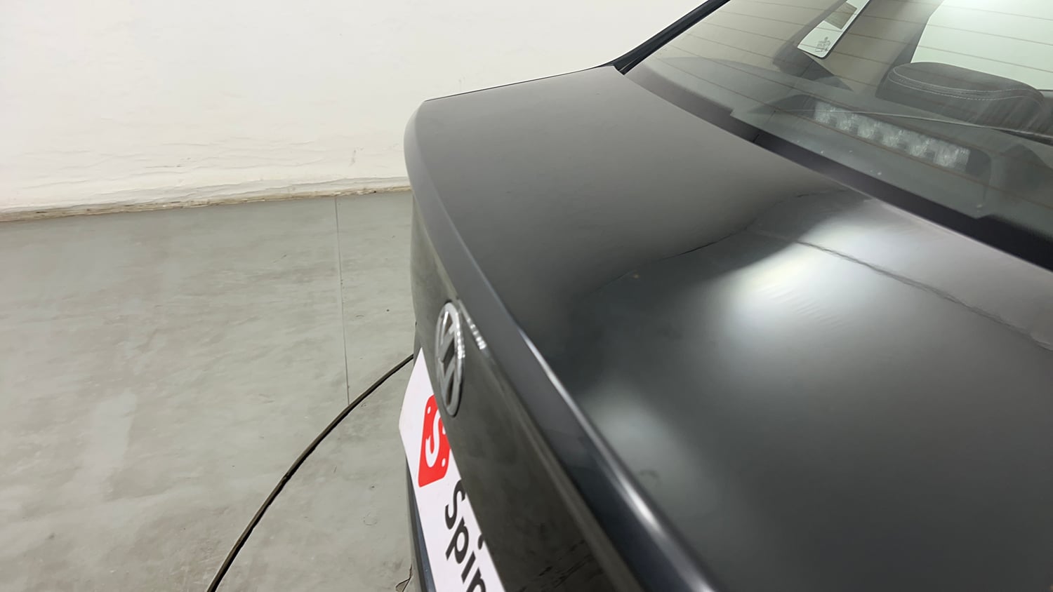 Used 2016 Volkswagen Ameo Highline1.2L (P) Petrol Manual dents MINOR DENT