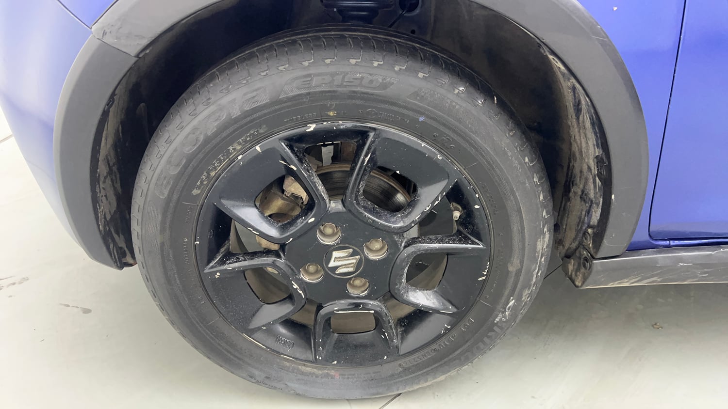 Used 2017 Maruti Suzuki Ignis Alpha 1.2 MT Petrol Manual tyres LEFT FRONT TYRE RIM VIEW