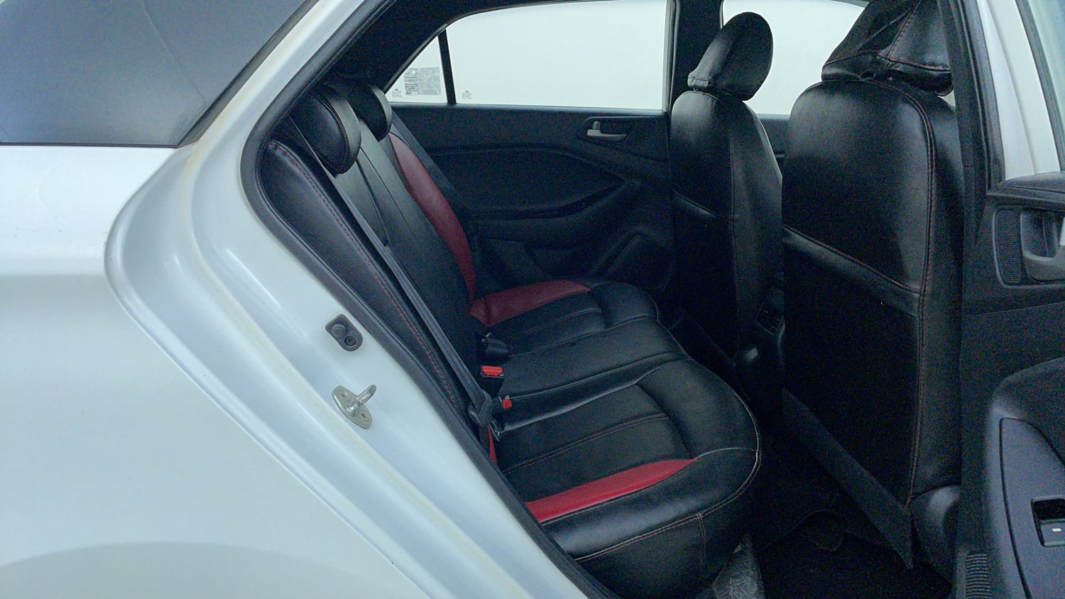 Used 2019 Hyundai Elite i20 Asta 1.2 Dual Tone Petrol Manual interior RIGHT SIDE REAR DOOR CABIN VIEW