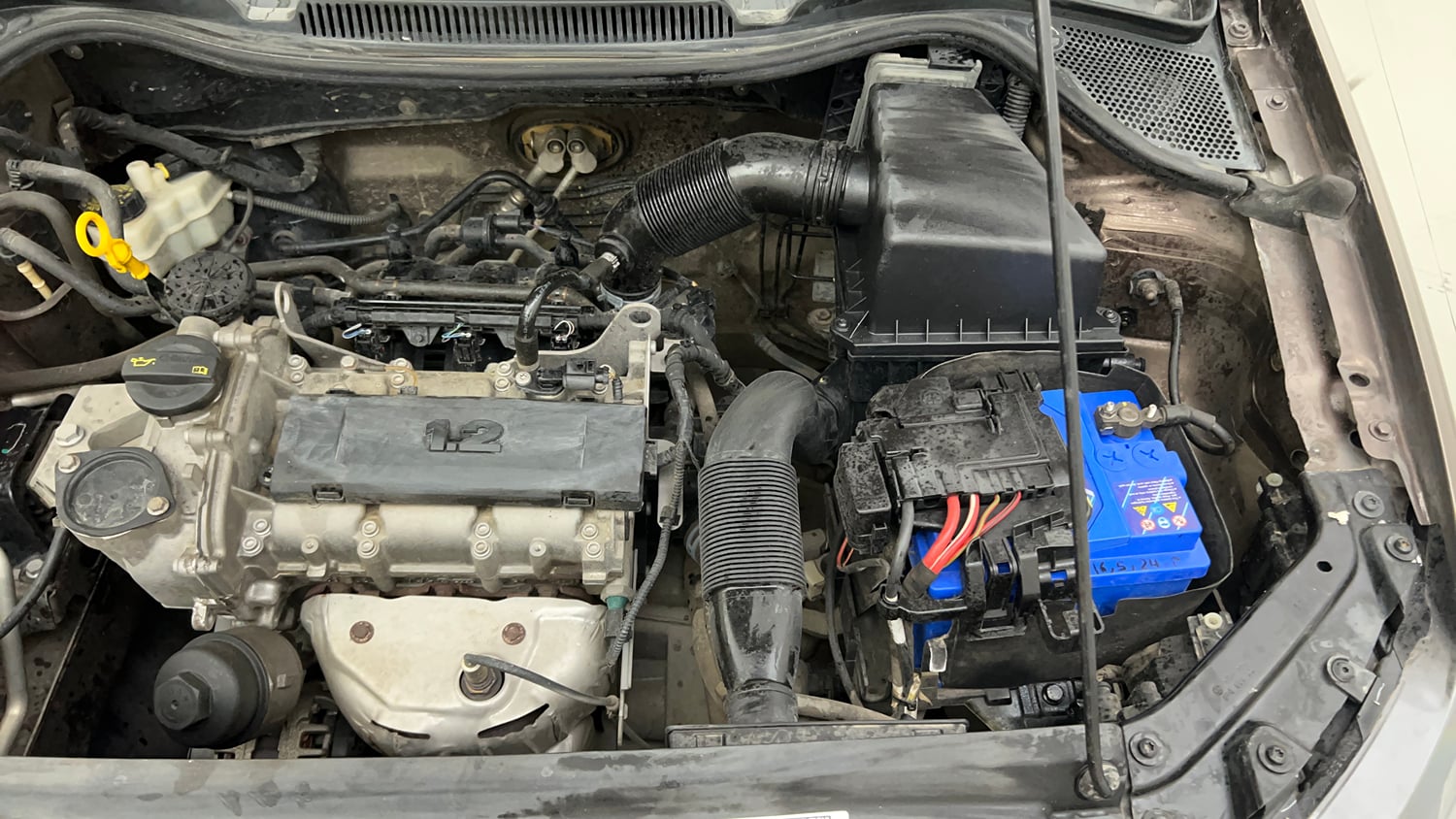Used 2016 Volkswagen Polo Comfortline 1.2L (P) Petrol Manual engine ENGINE LEFT SIDE VIEW