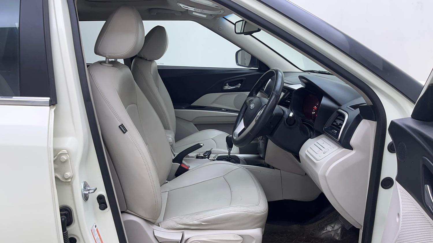 Used 2021 Mahindra XUV 300 W8 (O) 1.5 Diesel AMT Diesel Automatic interior RIGHT SIDE FRONT DOOR CABIN VIEW