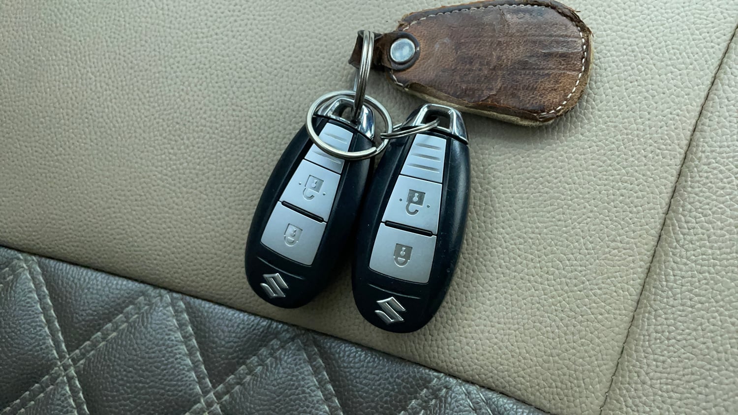 Used 2016 Maruti Suzuki Ertiga ZXI+ Petrol Manual extra CAR KEY VIEW