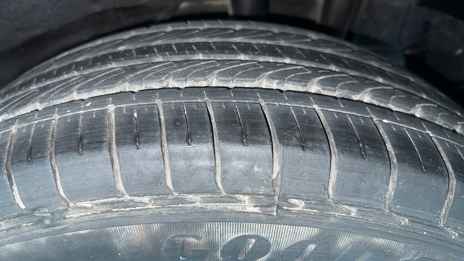 Used 2022 Tata Nexon XMA Plus (S) Petrol Automatic tyres LEFT REAR TYRE TREAD VIEW