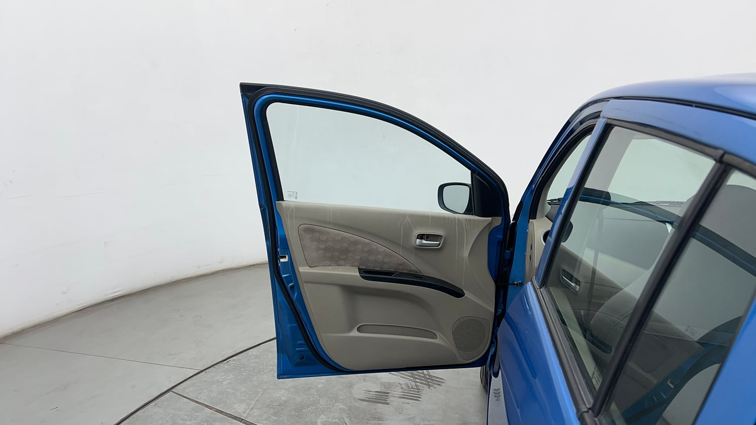 Used 2015 Maruti Suzuki Celerio ZXi Opt Petrol Manual interior LEFT FRONT DOOR OPEN VIEW