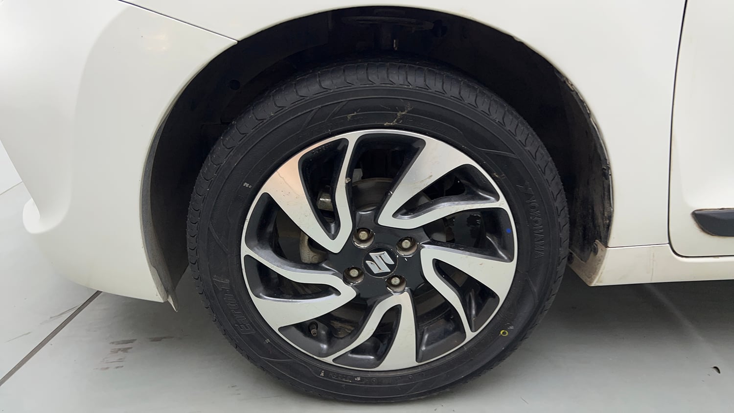Used 2020 Maruti Suzuki Baleno Zeta Petrol Manual tyres LEFT FRONT TYRE RIM VIEW