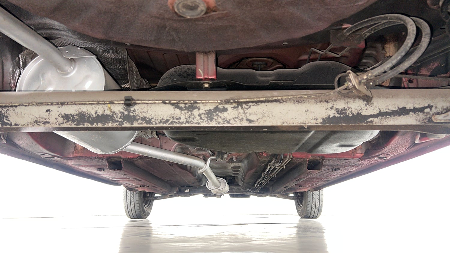 Used 2017 Renault Kwid 1.0 RXT Petrol Manual extra REAR UNDERBODY VIEW (TAKEN FROM REAR)