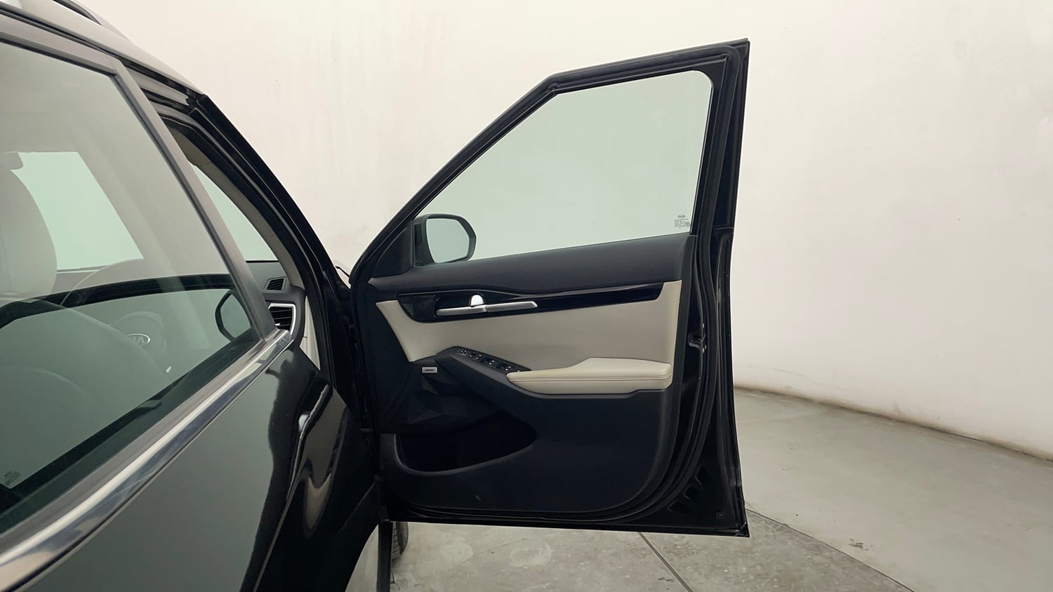 Used 2020 Kia Seltos GTX Plus AT 1.5 Diesel Diesel Automatic interior RIGHT FRONT DOOR OPEN VIEW