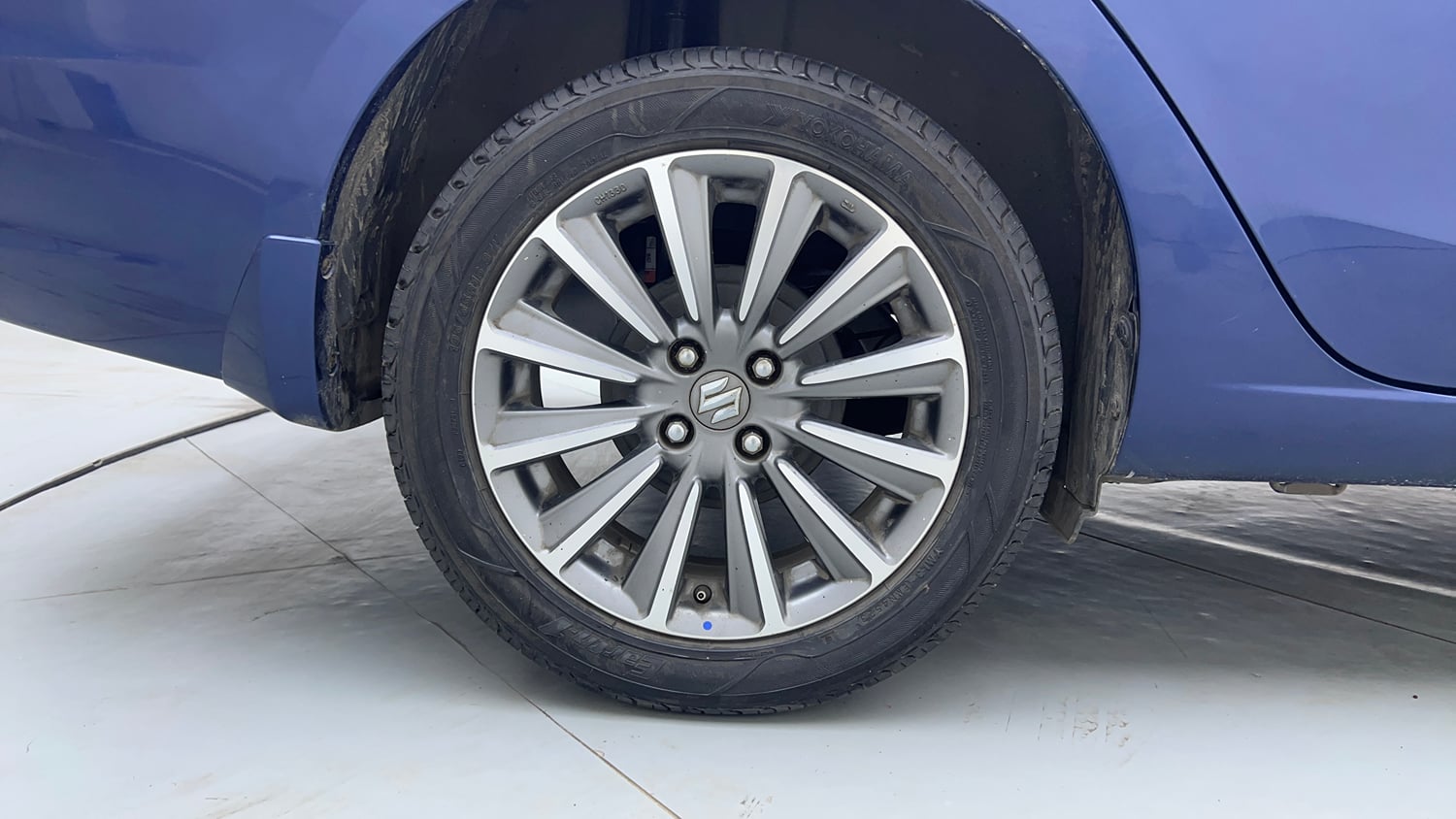 Used 2018 Maruti Suzuki Ciaz Alpha Hybrid 1.5 Petrol Manual tyres RIGHT REAR TYRE RIM VIEW