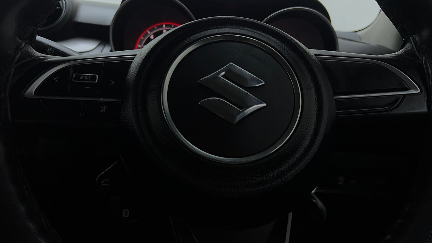 Used 2022 Maruti Suzuki Swift VXi Petrol Manual top_features Airbags