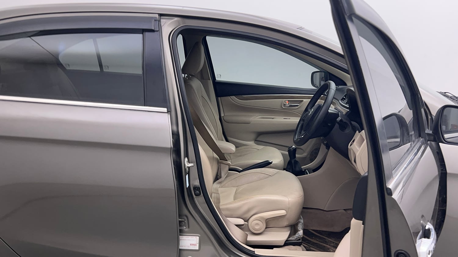Used 2021 Maruti Suzuki Ciaz Alpha 1.5 Petrol Manual interior RIGHT SIDE FRONT DOOR CABIN VIEW