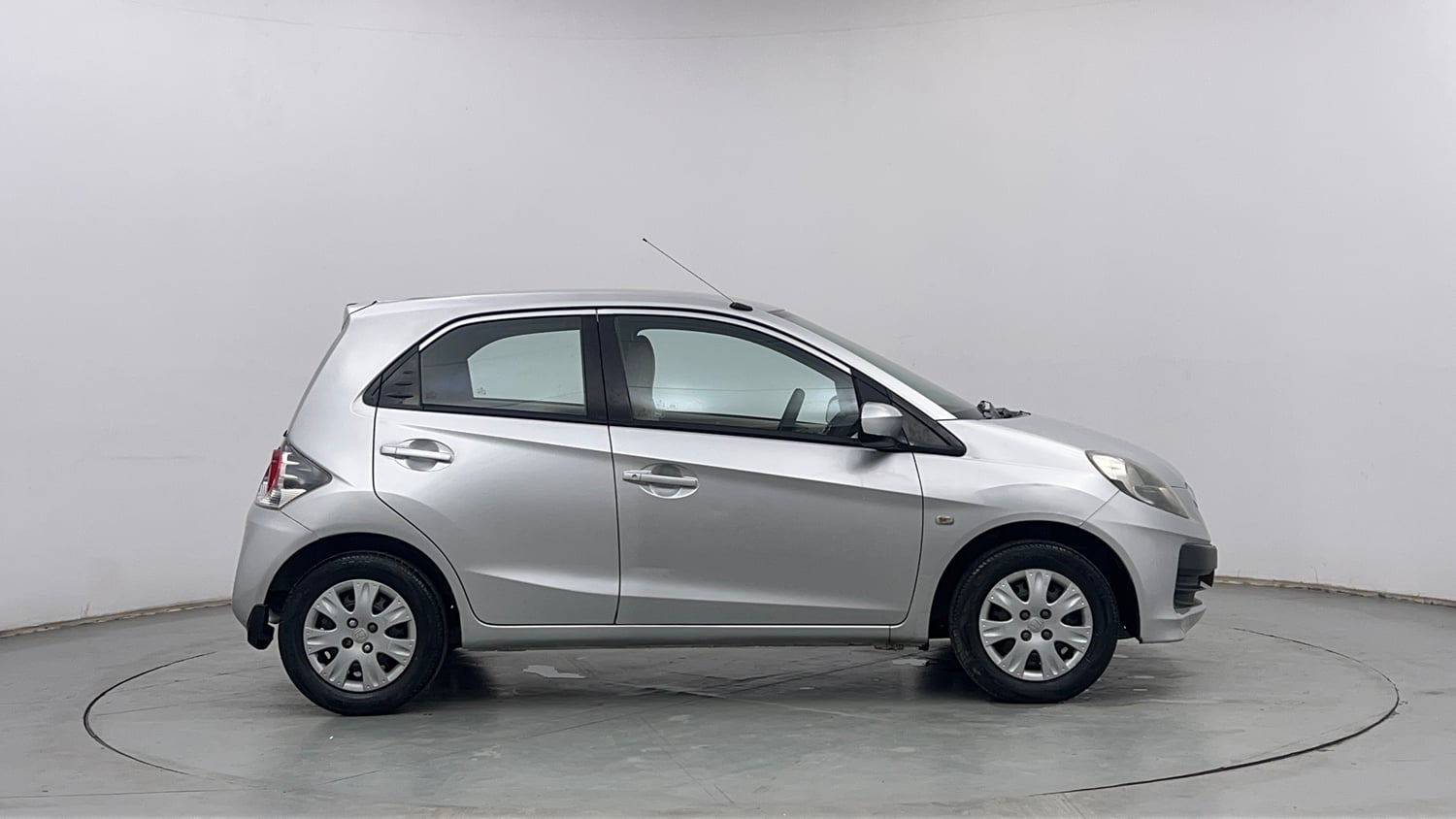 Used 2013 Honda Brio S MT Petrol Manual exterior RIGHT SIDE VIEW