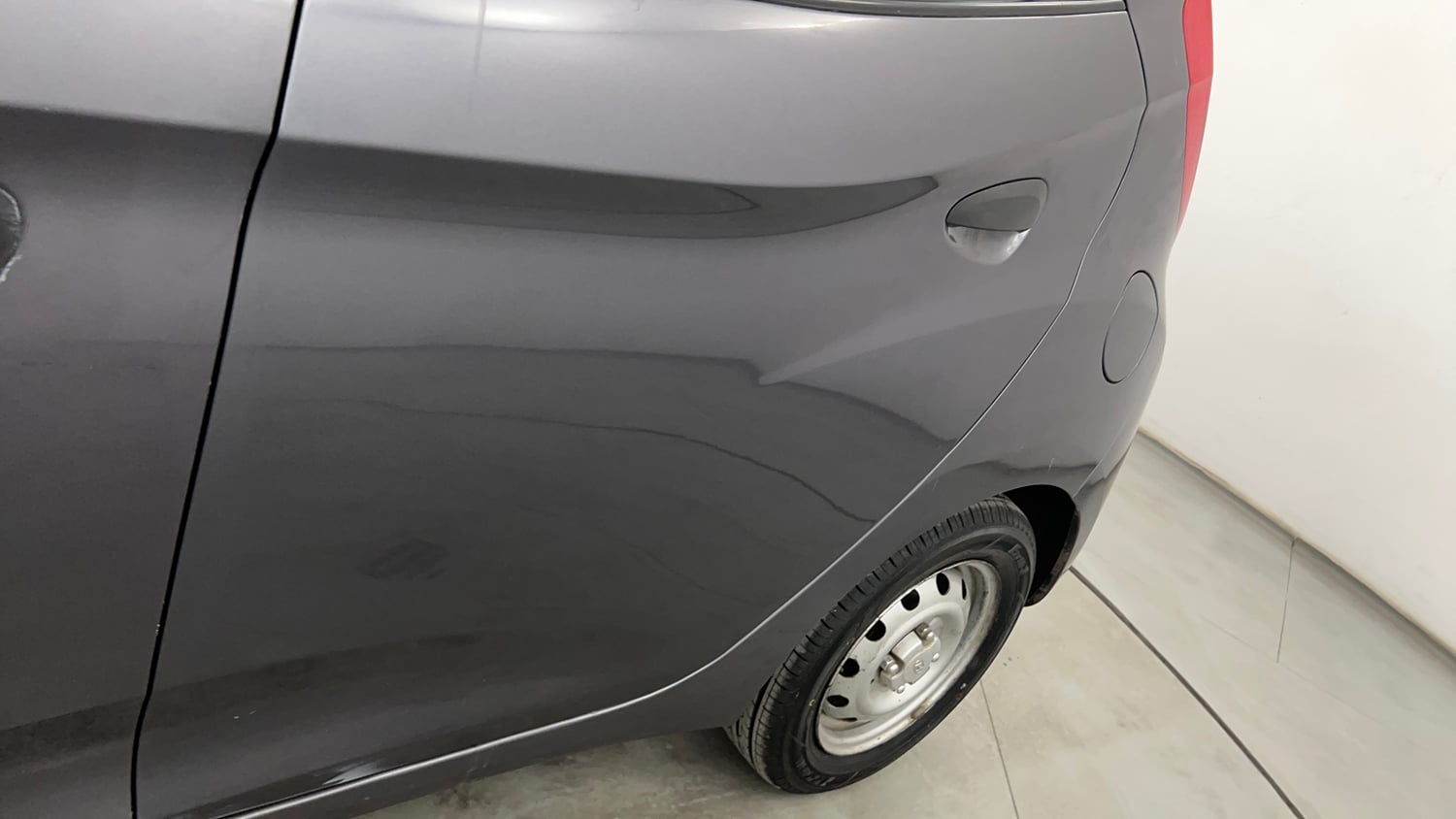 Used 2019 Hyundai Eon Era + Petrol Manual dents MINOR SCRATCH
