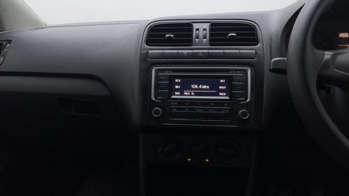 Used 2017 Volkswagen Polo Comfortline 1.2L (P) Petrol Manual top_features Integrated (in-dash) music system