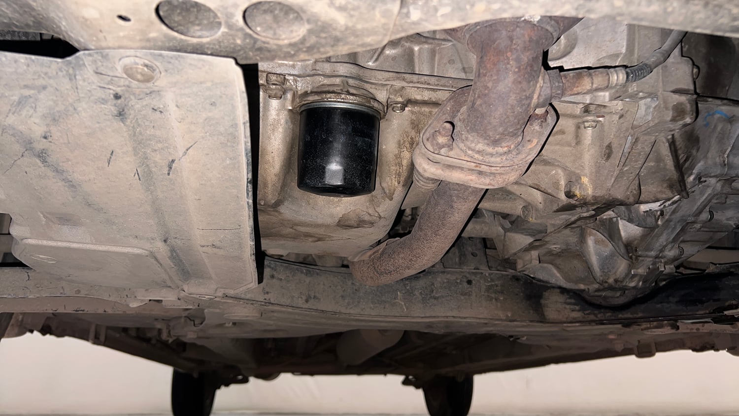 Used 2016 Maruti Suzuki Ertiga ZXI Petrol Manual extra FRONT LEFT UNDERBODY VIEW
