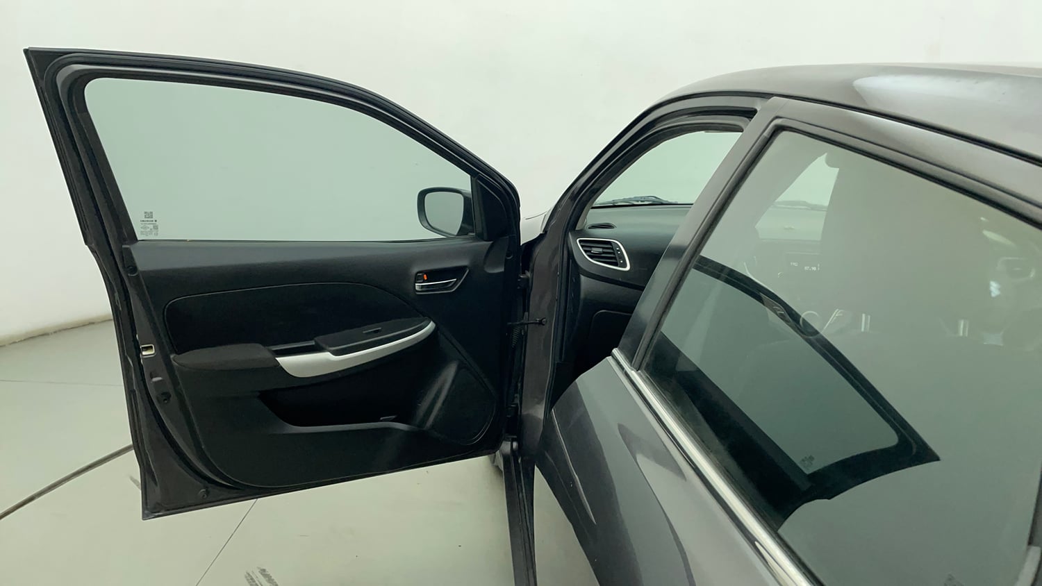 Used 2017 Maruti Suzuki Baleno Delta 1.2 Petrol Manual interior LEFT FRONT DOOR OPEN VIEW