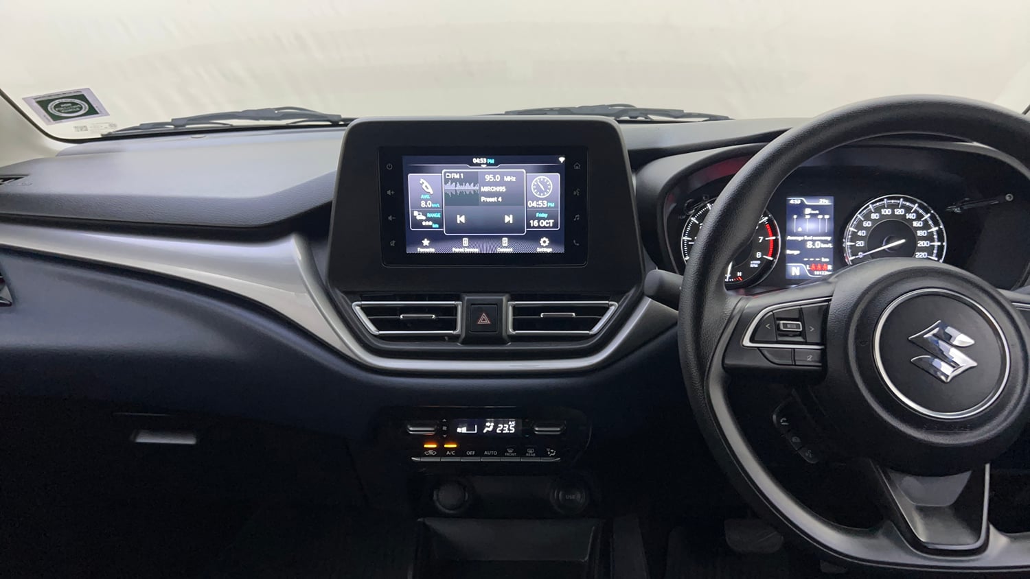 Used 2024 Maruti Suzuki Baleno Zeta AGS Petrol Automatic interior MUSIC SYSTEM & AC CONTROL VIEW