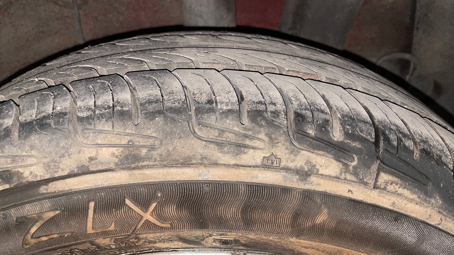 Used 2014 Hyundai Xcent S 1.2 (O) Petrol Manual tyres LEFT REAR TYRE TREAD VIEW
