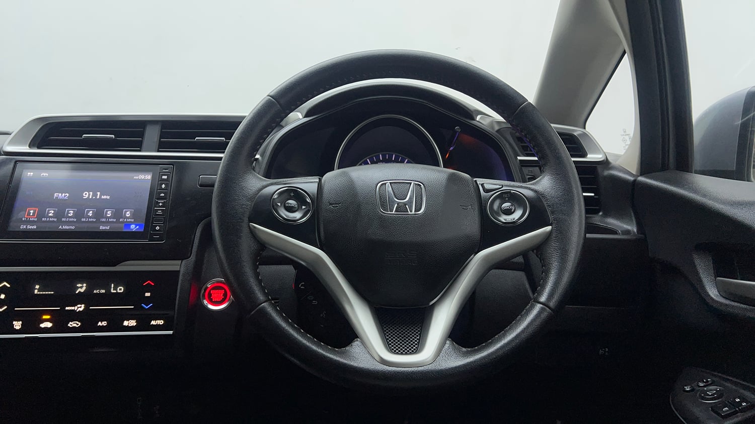 Used 2022 Honda WR-V VX MT Petrol Petrol Manual interior STEERING VIEW