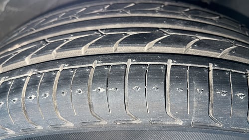 Used 2017 Volkswagen Polo Comfortline 1.2L (P) Petrol Manual tyres RIGHT FRONT TYRE TREAD VIEW