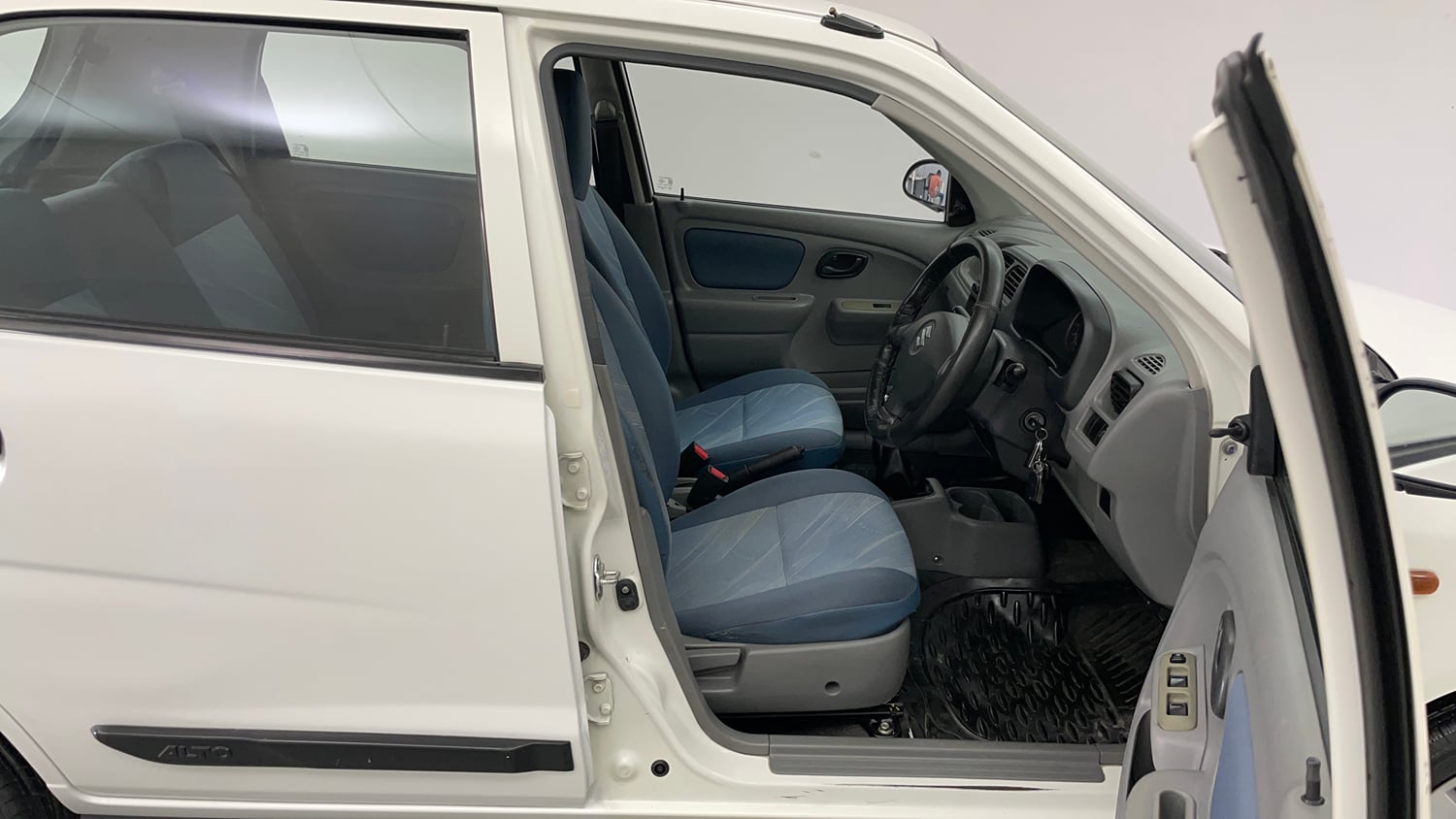 Used 2014 Maruti Suzuki Alto K10 VXi Petrol Manual interior RIGHT SIDE FRONT DOOR CABIN VIEW