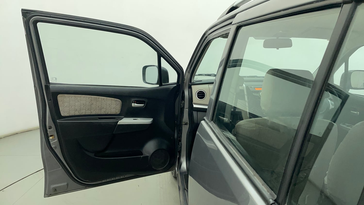 Used 2014 Maruti Suzuki Wagon R VXI Petrol Manual interior LEFT FRONT DOOR OPEN VIEW