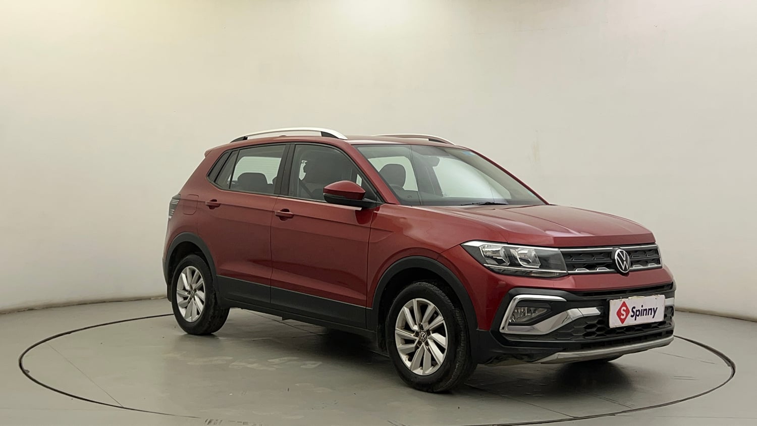 Used 2022 Volkswagen Taigun Highline 1.0 TSI AT Petrol Automatic exterior RIGHT FRONT CORNER VIEW