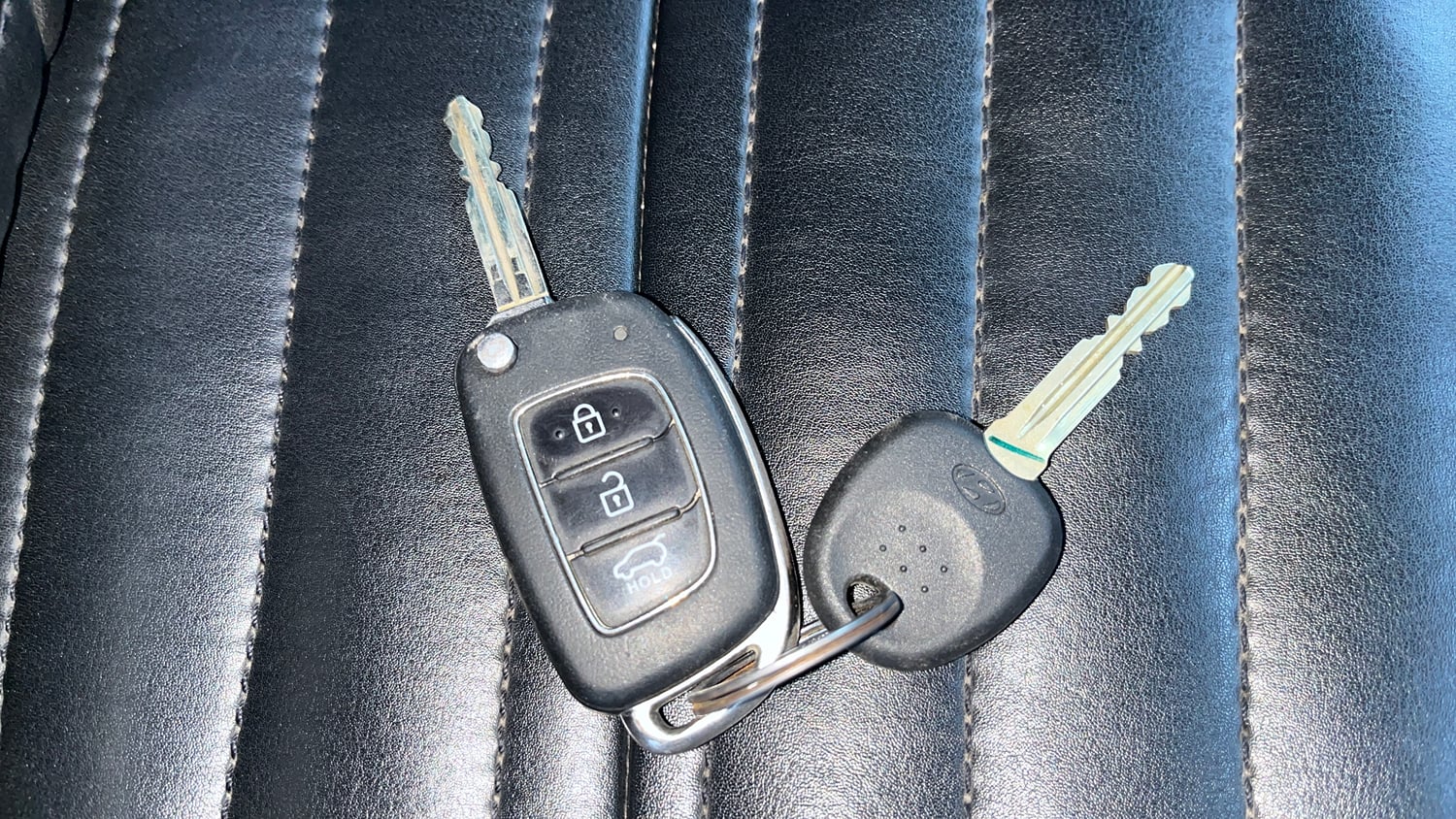 Used 2018 Hyundai Elite i20 Asta 1.2 AT Petrol Automatic extra CAR KEY VIEW