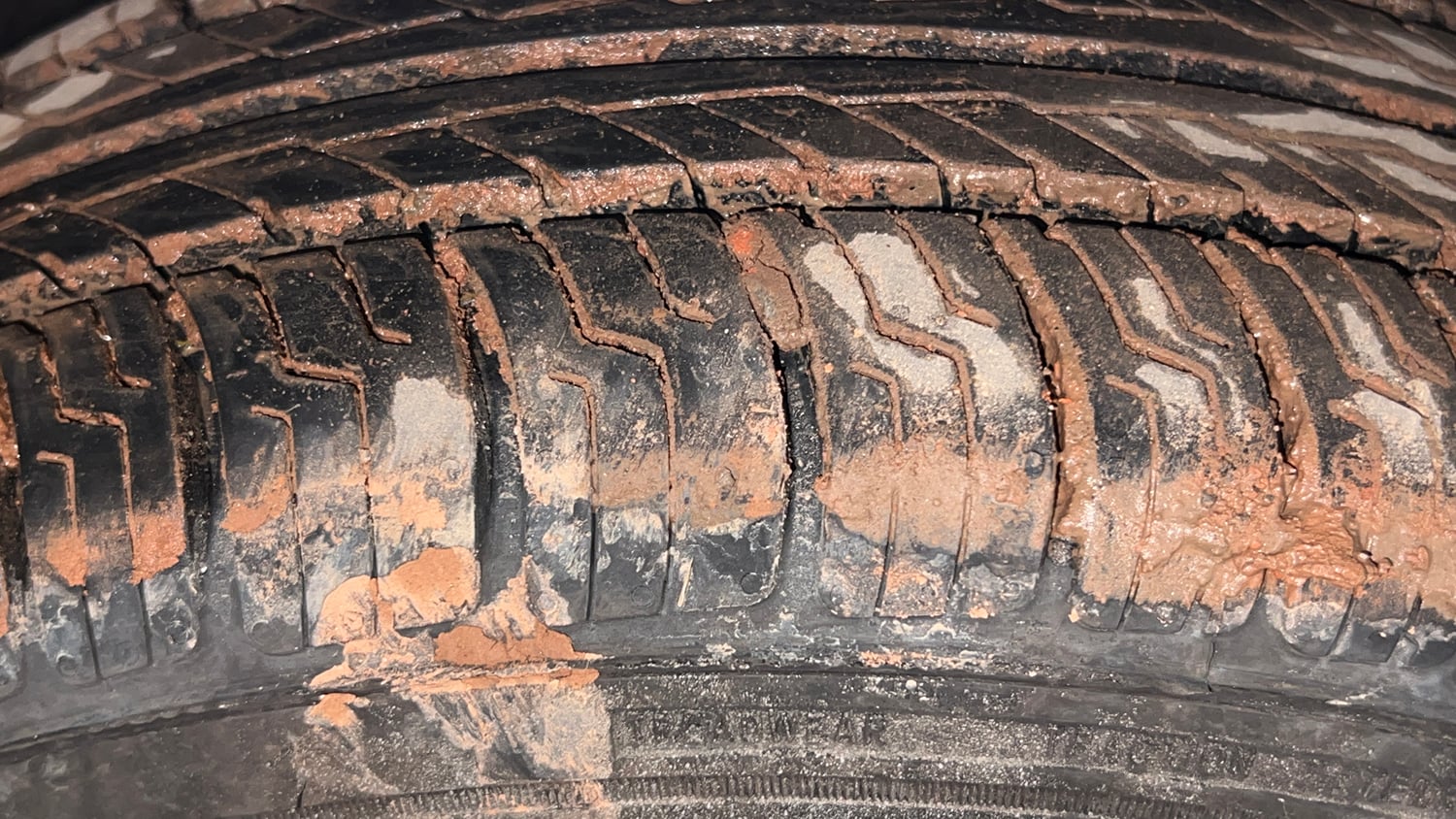 Used 2013 Toyota Etios G Petrol Manual tyres RIGHT FRONT TYRE TREAD VIEW