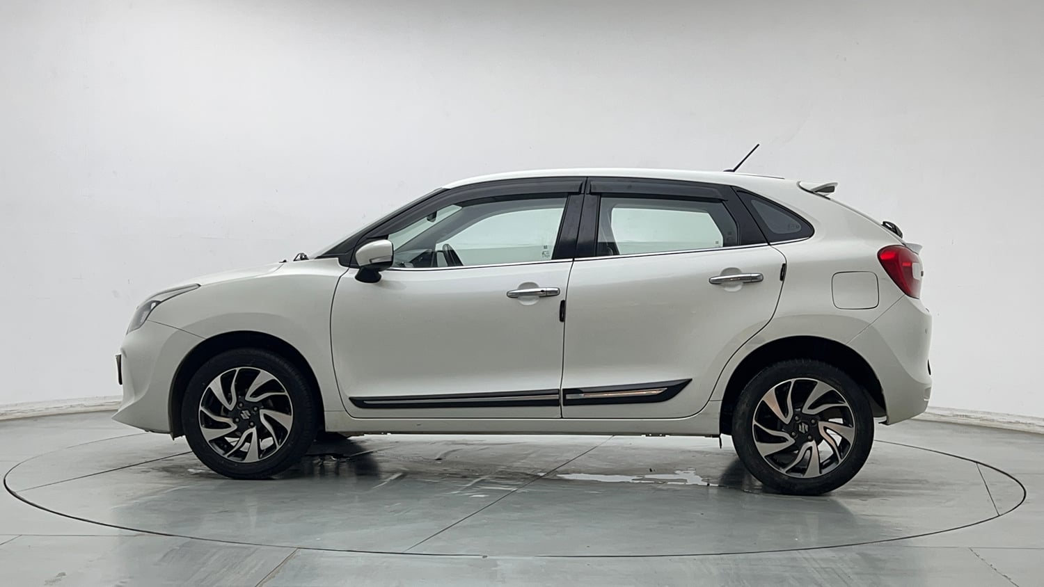 Used 2020 Maruti Suzuki Baleno Zeta Petrol Manual exterior LEFT SIDE VIEW
