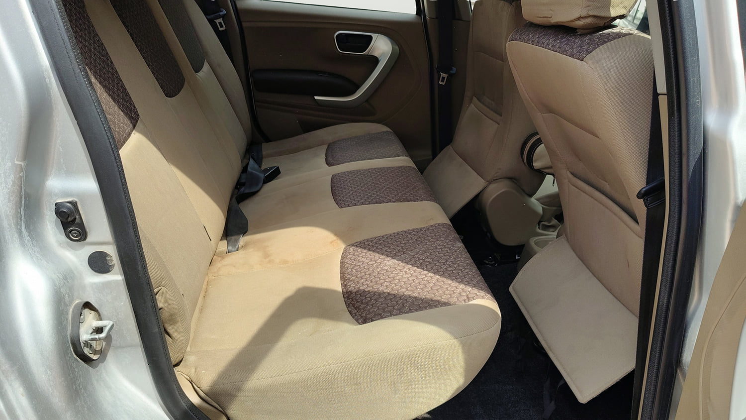 Used 2017 Mahindra TUV300 T8 mHAWK100 Diesel Manual interior RIGHT SIDE REAR DOOR CABIN VIEW