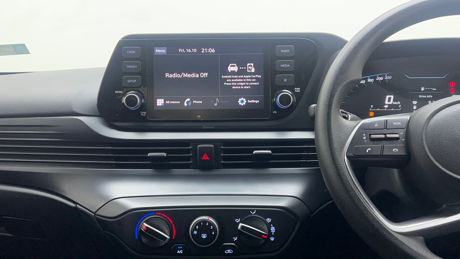 Used 2021 Hyundai i20 Sportz 1.2 MT Petrol Manual interior MUSIC SYSTEM & AC CONTROL VIEW