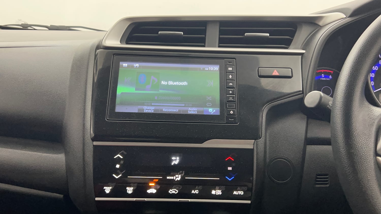 Used 2021 Honda WR-V SV MT Diesel Diesel Manual top_features Integrated (in-dash) music system
