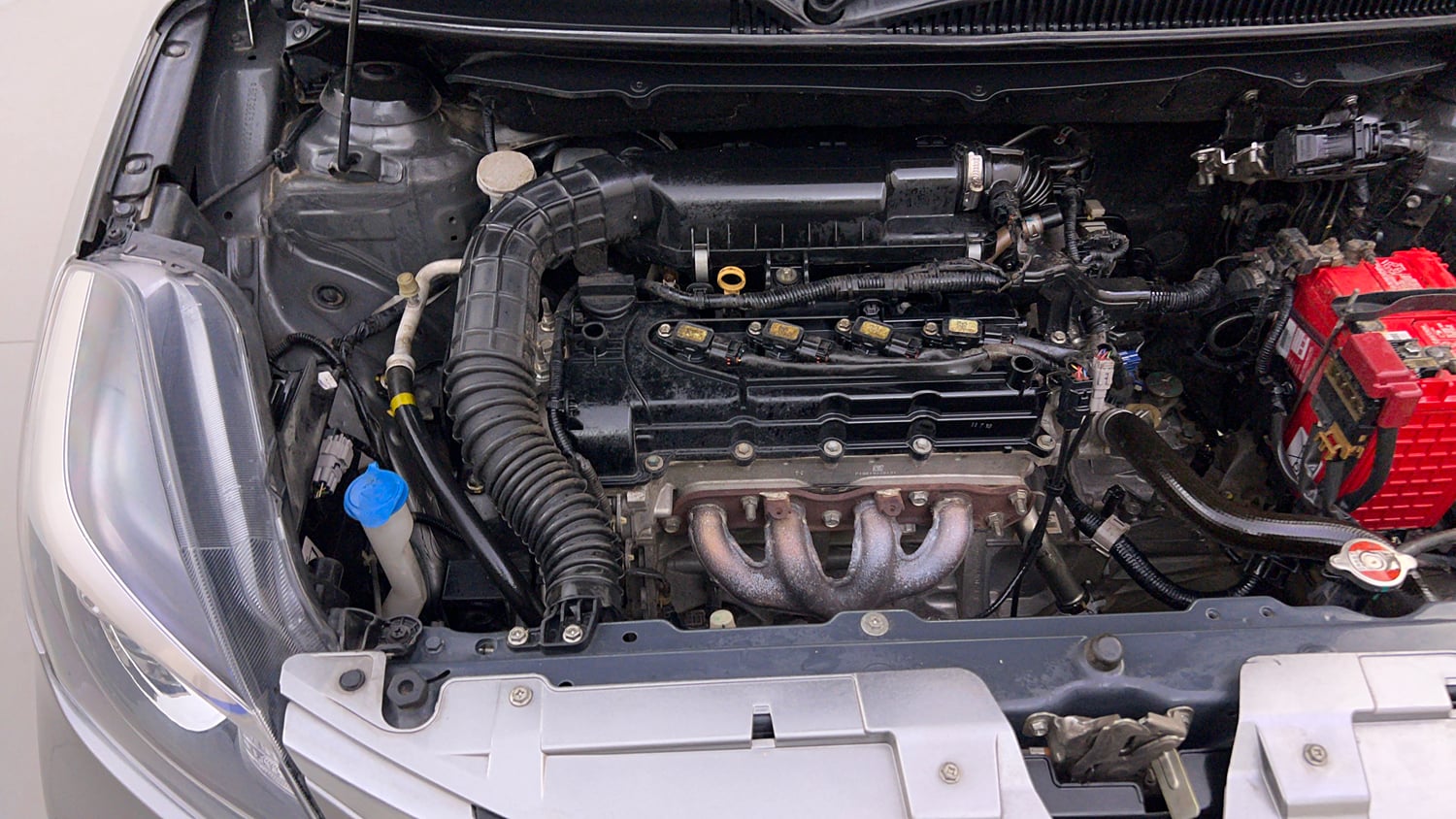 Used 2019 Maruti Suzuki Baleno Zeta Petrol Manual engine ENGINE RIGHT SIDE VIEW