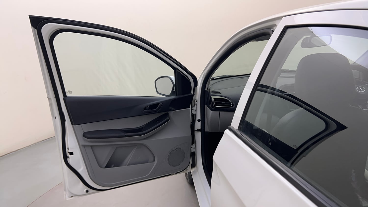 Used 2021 Tata Tiago XT Petrol Manual interior LEFT FRONT DOOR OPEN VIEW