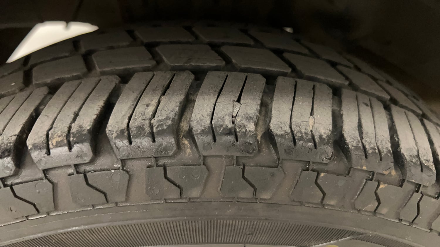 Used 2019 Hyundai Eon Era + Petrol Manual tyres RIGHT REAR TYRE TREAD VIEW