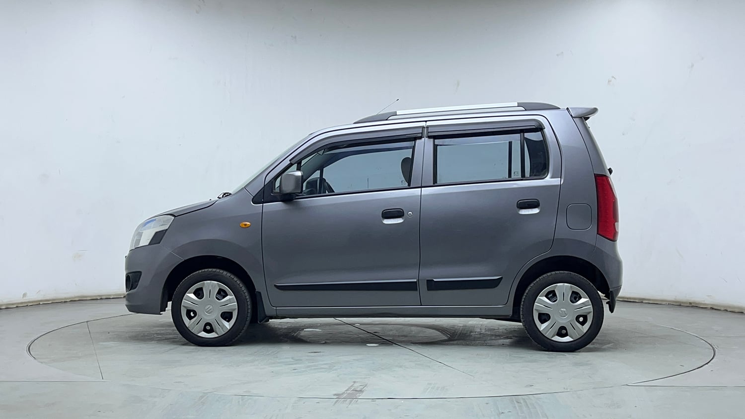 Used 2018 Maruti Suzuki Wagon R 1.0 VXI AMT Petrol Automatic exterior LEFT SIDE VIEW