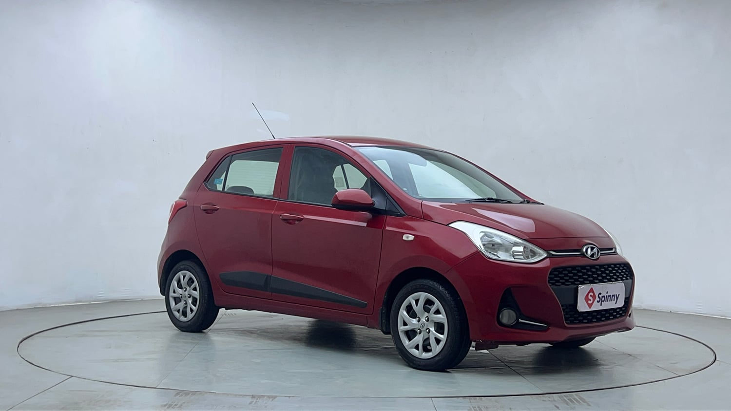 Used 2018 Hyundai Grand i10 Sportz 1.2 Kappa VTVT Petrol Manual exterior RIGHT FRONT CORNER VIEW