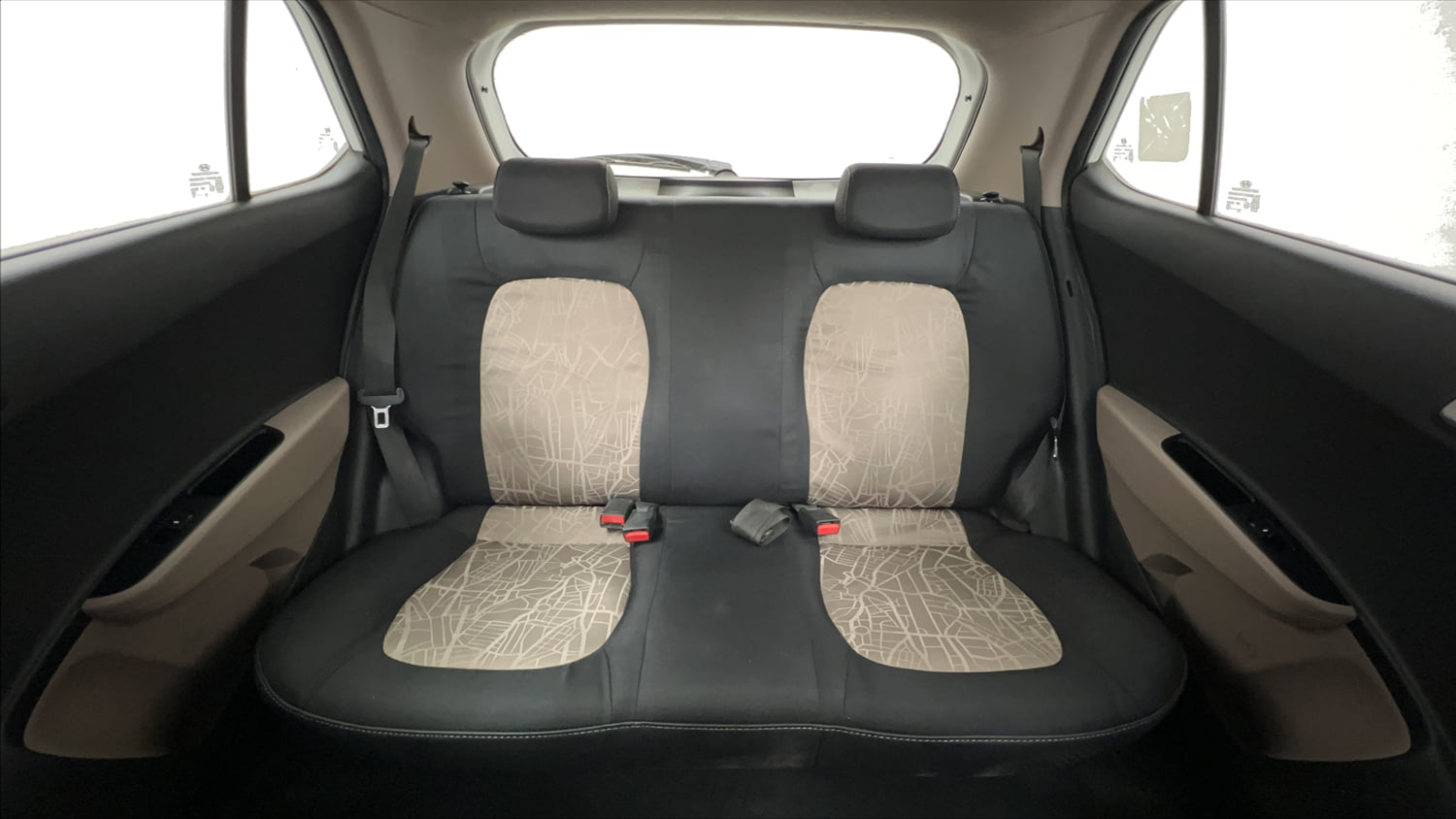 Used 2014 Hyundai Grand i10 Asta 1.2 Kappa VTVT (O) Petrol Manual interior REAR SEAT CONDITION VIEW