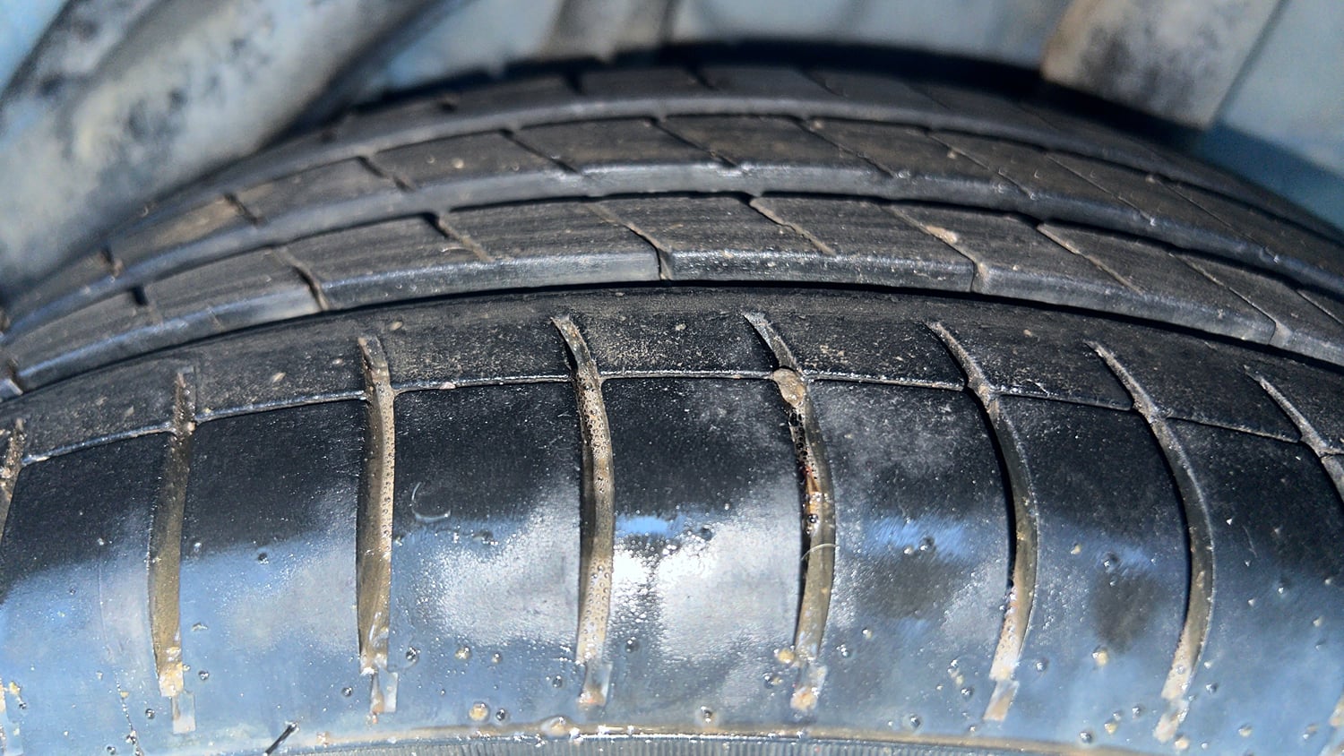 Used 2014 Honda Brio EX MT Petrol Manual tyres LEFT REAR TYRE TREAD VIEW