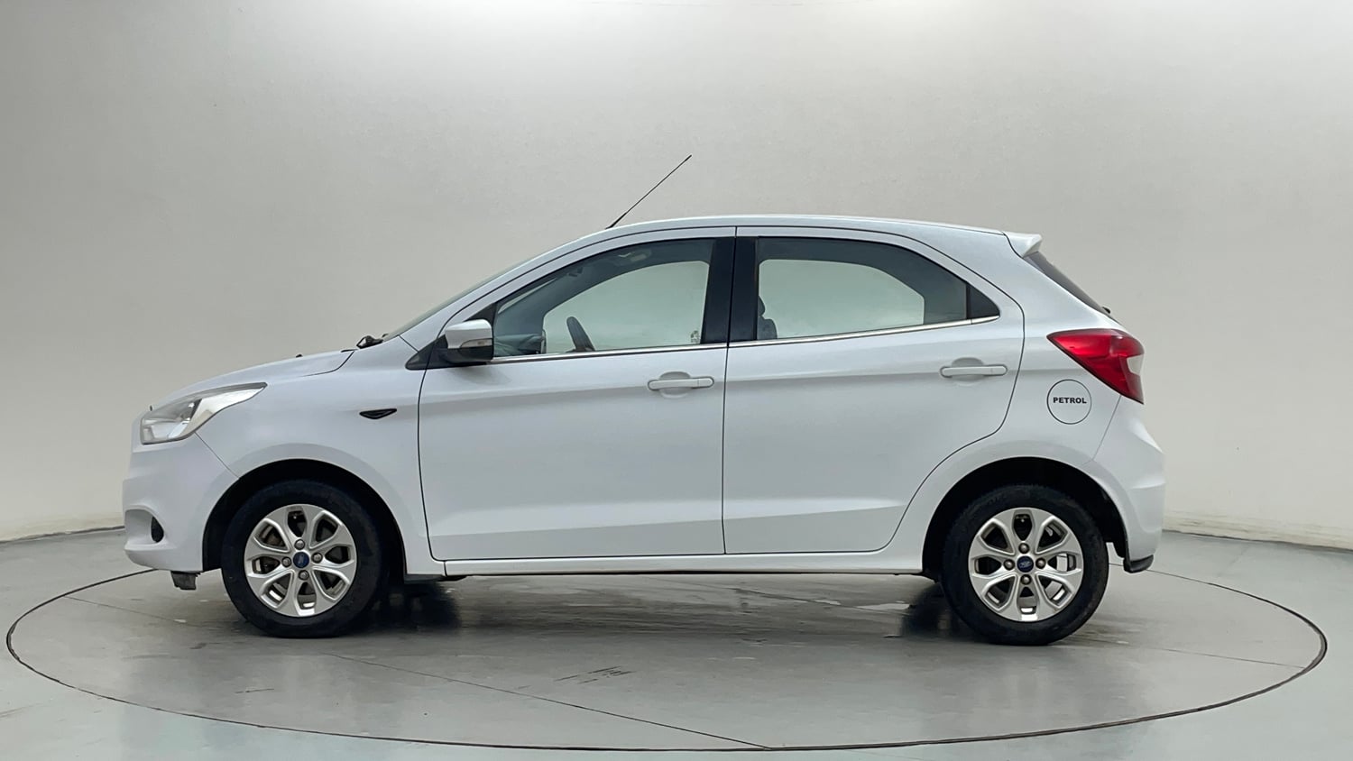 Used 2017 Ford Figo Titanium 1.5 Ti-VCT AT Petrol Automatic exterior LEFT SIDE VIEW