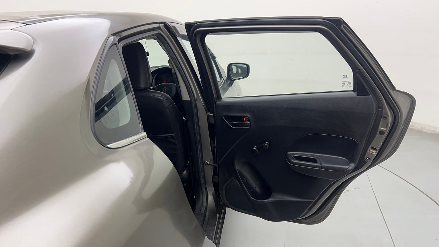 Used 2020 Maruti Suzuki Baleno Sigma Petrol Manual interior RIGHT REAR DOOR OPEN VIEW