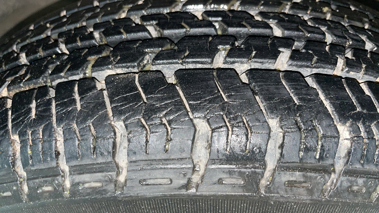 Used 2017 Maruti Suzuki Alto K10 VXi Petrol Manual tyres LEFT FRONT TYRE TREAD VIEW
