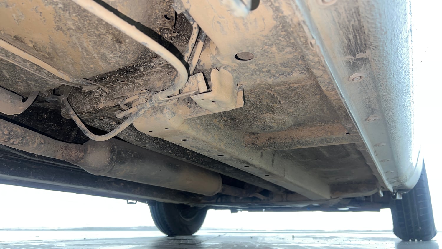 Used 2013 Maruti Suzuki Ritz Lxi BS-IV Petrol Manual extra REAR RIGHT UNDERBODY VIEW