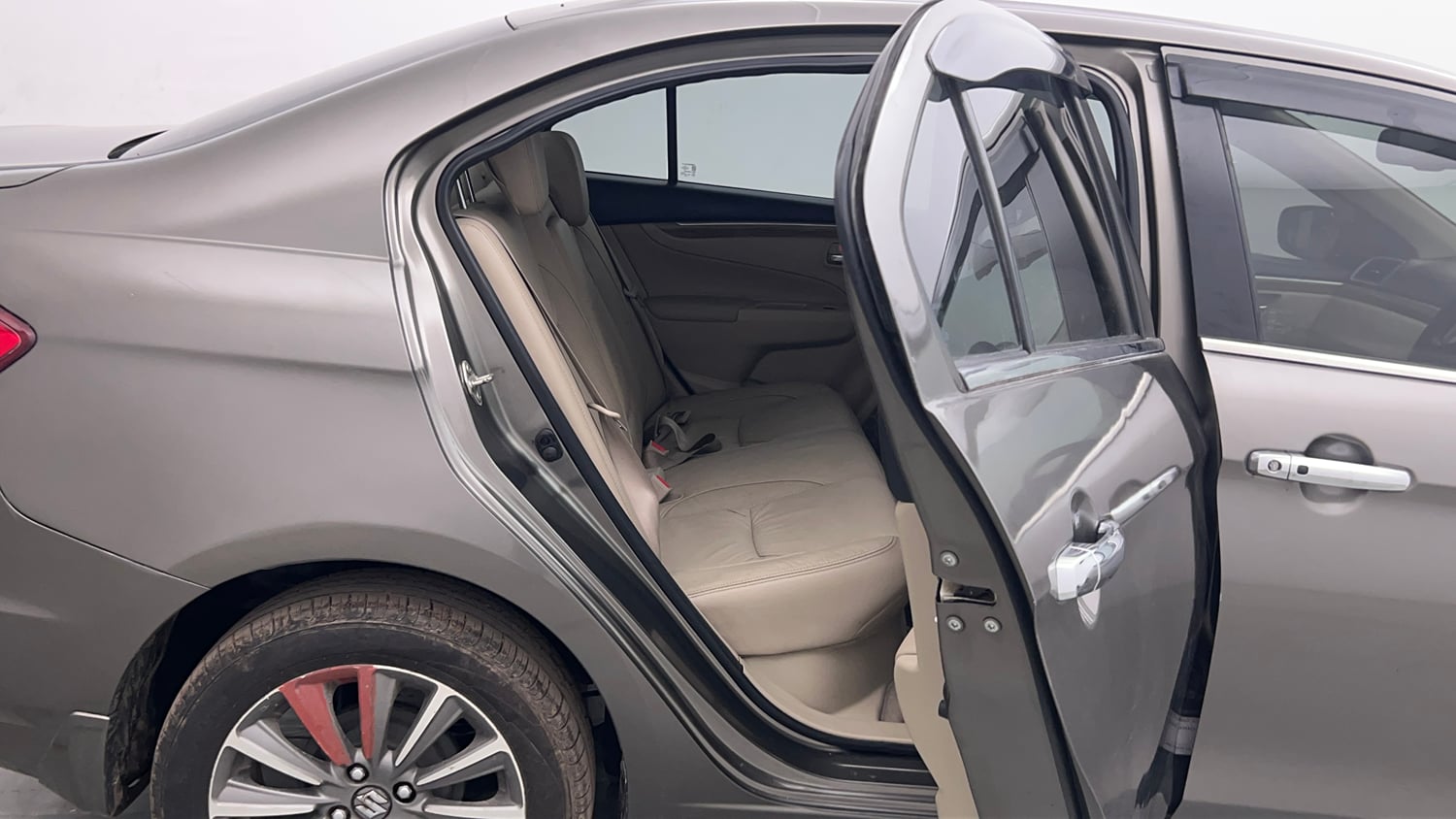 Used 2021 Maruti Suzuki Ciaz Alpha 1.5 Petrol Manual interior RIGHT SIDE REAR DOOR CABIN VIEW