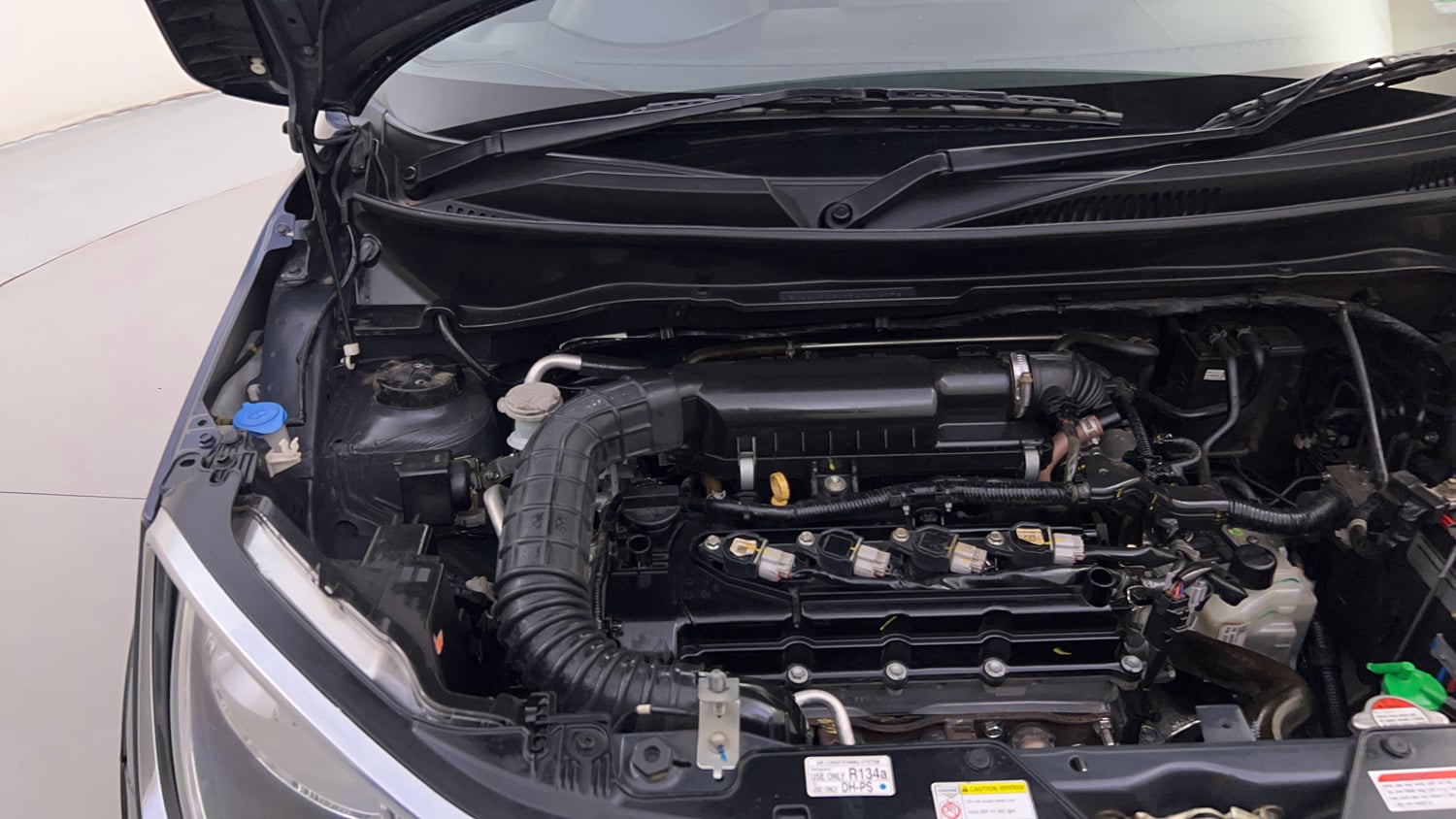 Used 2023 Maruti Suzuki Ignis Zeta 1.2 AMT Petrol Automatic engine ENGINE RIGHT SIDE HINGE & APRON VIEW